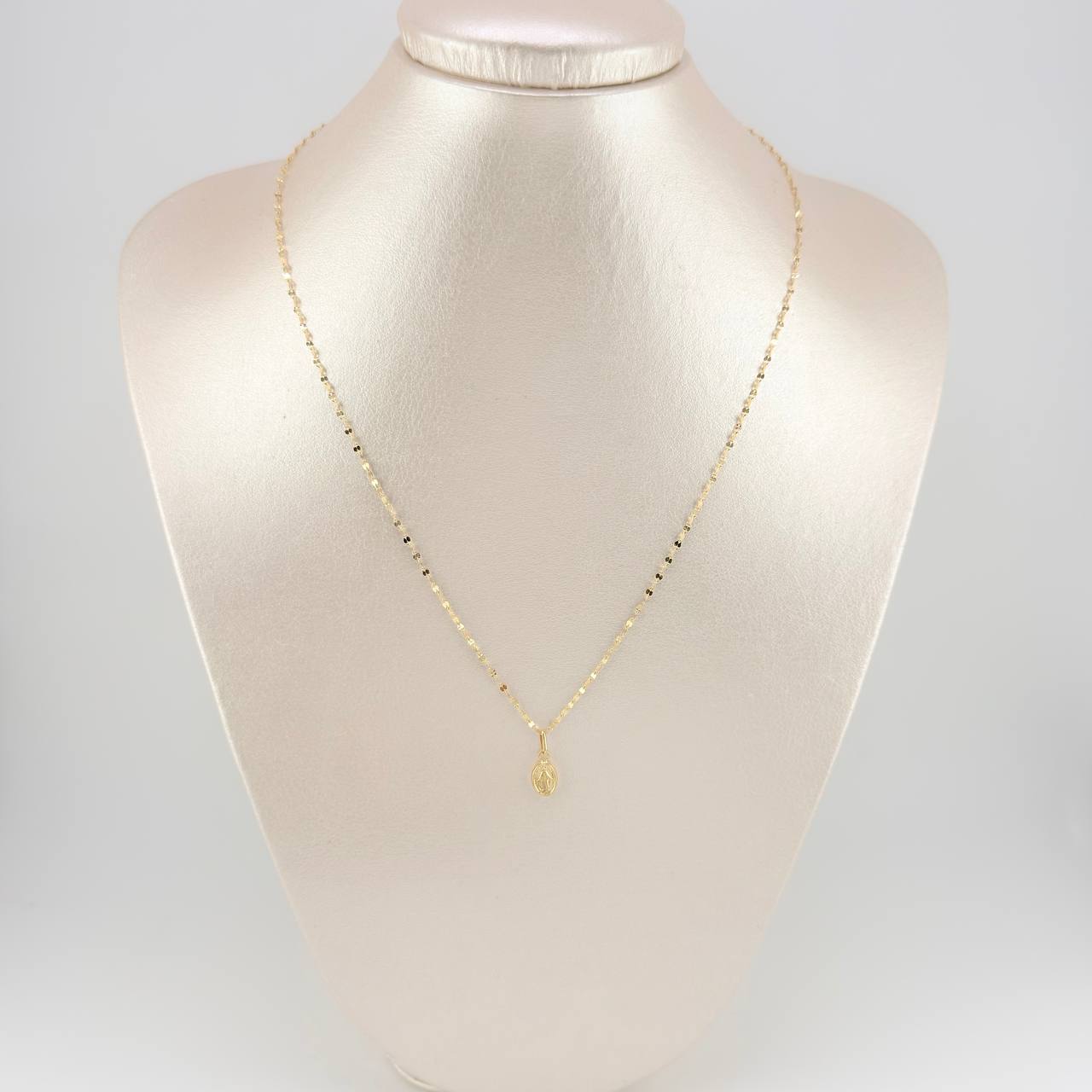 Set Mirror Flower Chain + Pendant Miraculous Virgin / 1.3 g / 17 3/4 in 18K Yellow Gold