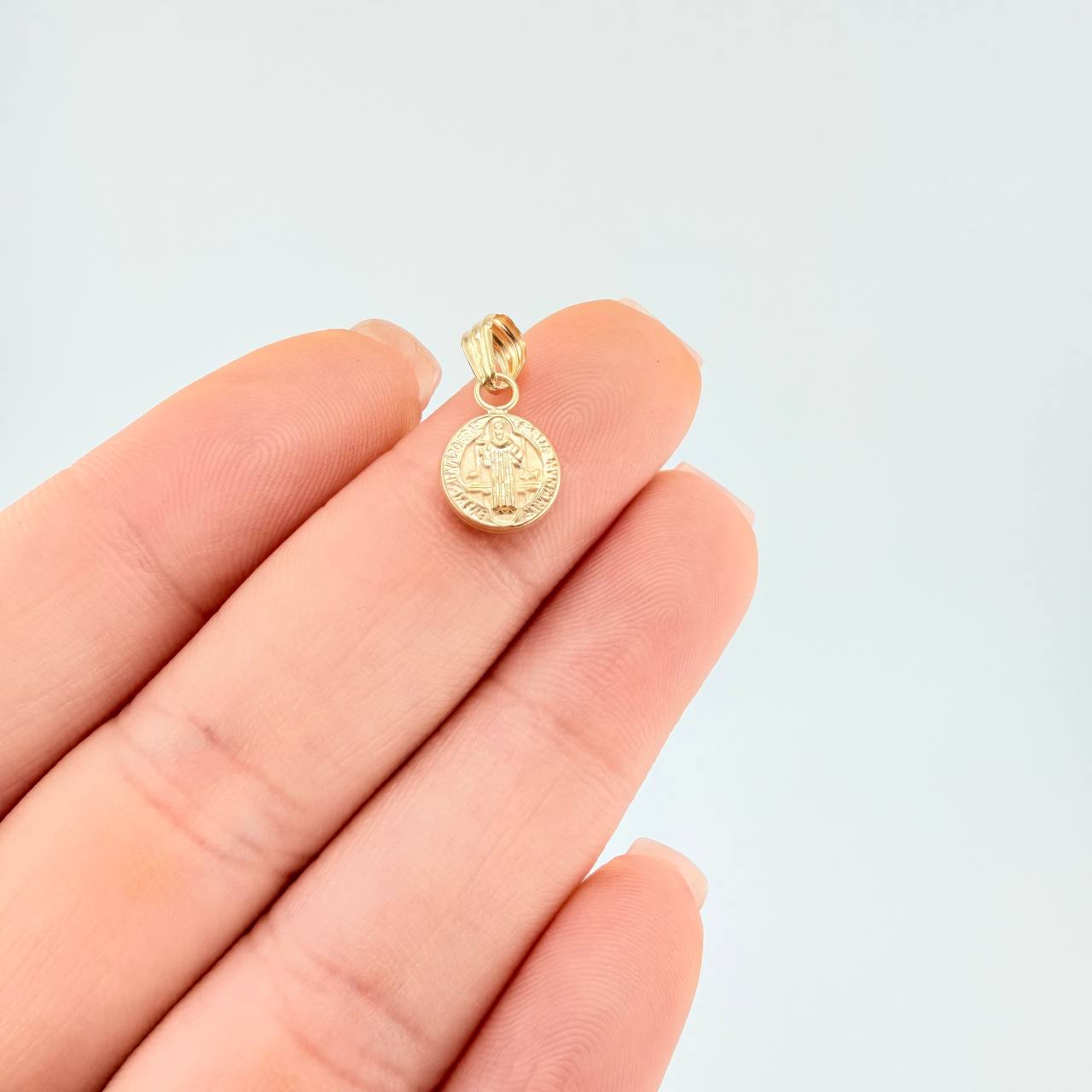 Dije San Benito 0.4 g / 1/2 in Oro Amarillo 18K