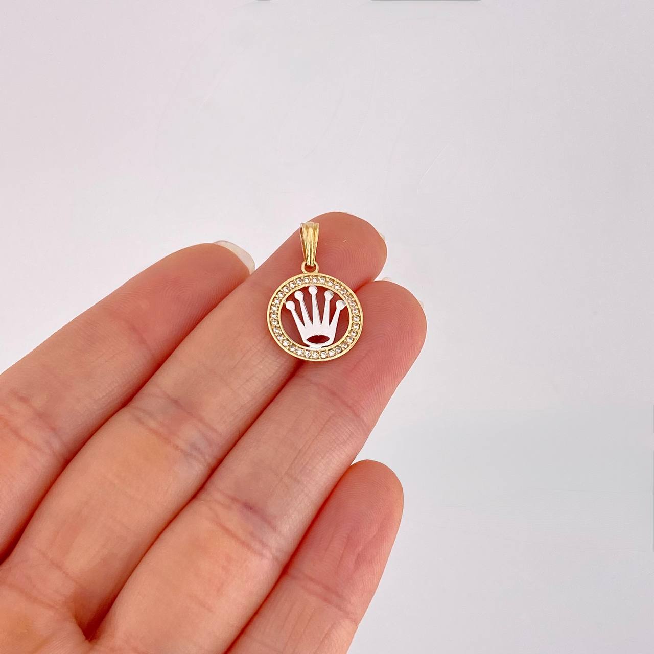 Dije Circulo Corona 1.5g / 3/4 in Dos Oros Amarillo Blanco 18K