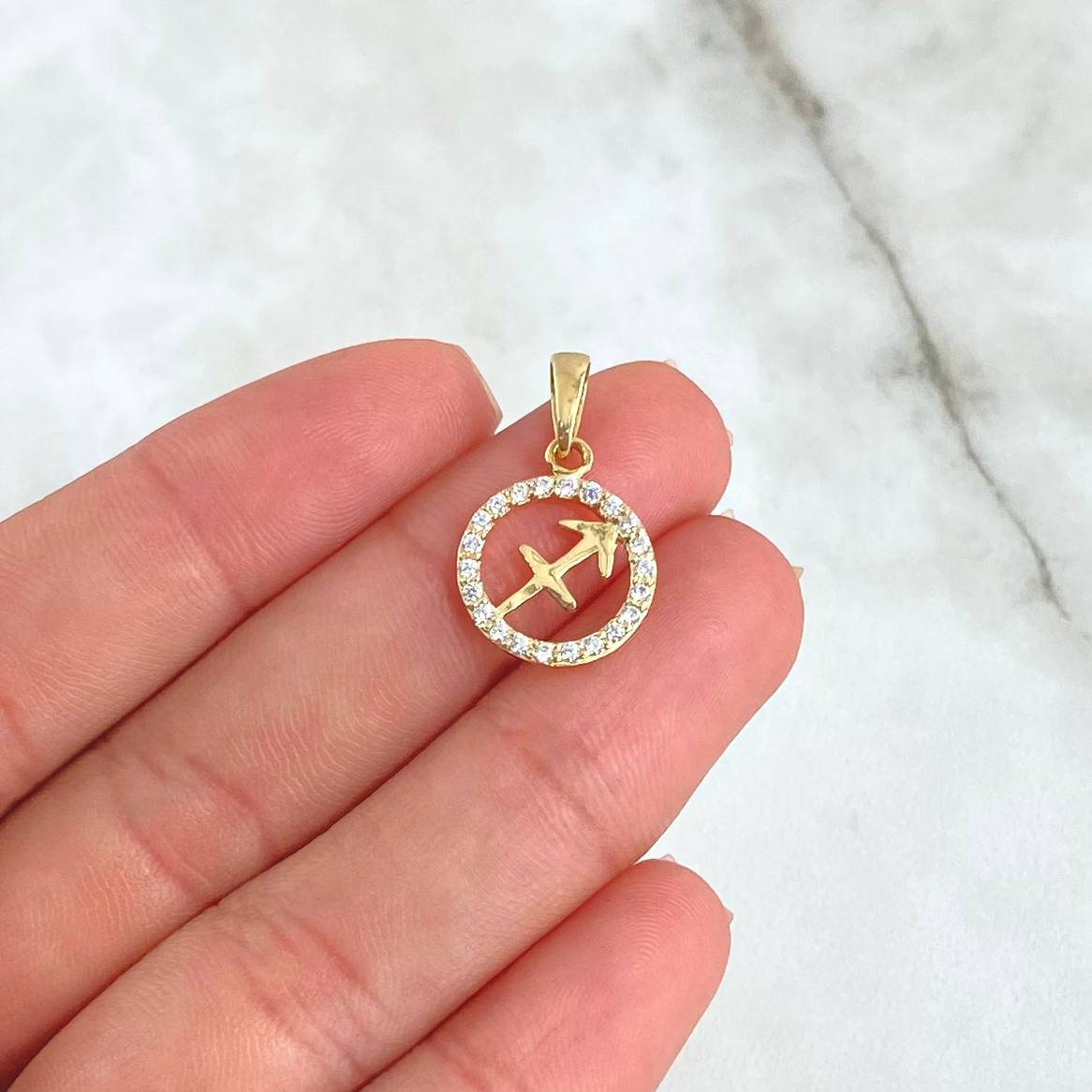 Dije Signo Sagitario 1.05gr / 2cm / Circones Blancos Oro Amarillo 18K