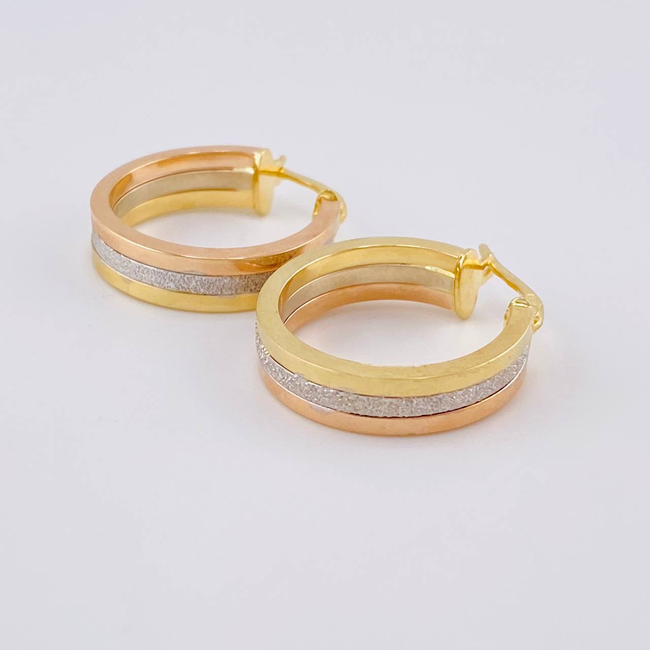Candongas Adri Lisas 4 g / 1 in Tres Oros 18K
