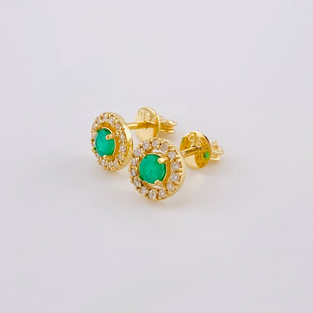 Topos Halo Esmeraldas 36Pts Diamantes 5Pts 1.8 g / in / 7.1 mm Oro Amarillo 18K