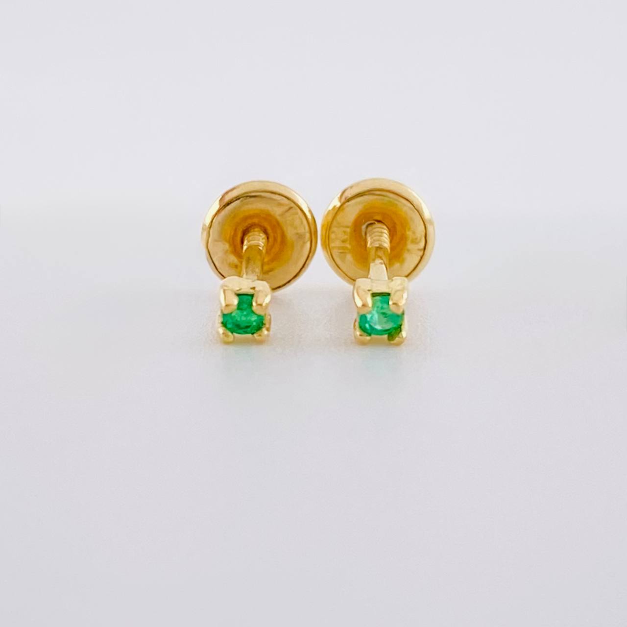 Topos Cuatro Garras Esmeraldas 4Pts 0.6 g / in / 2.2 mm Oro Amarillo 18K