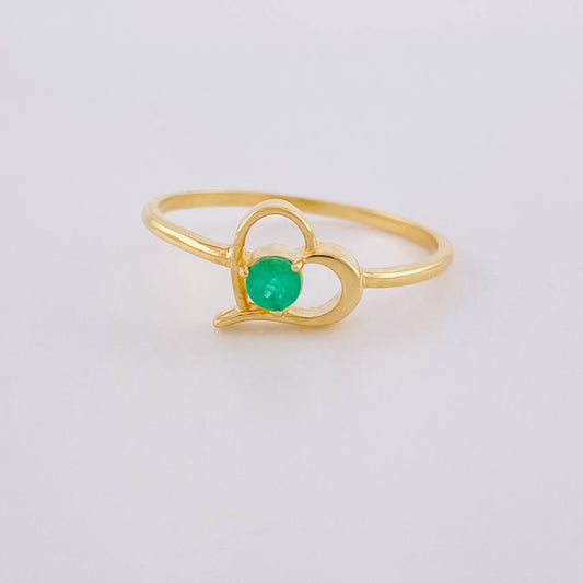Anillo Corazón Silueta Esmeraldas 12Pts 1.4 g / T7 Oro Amarillo 18K