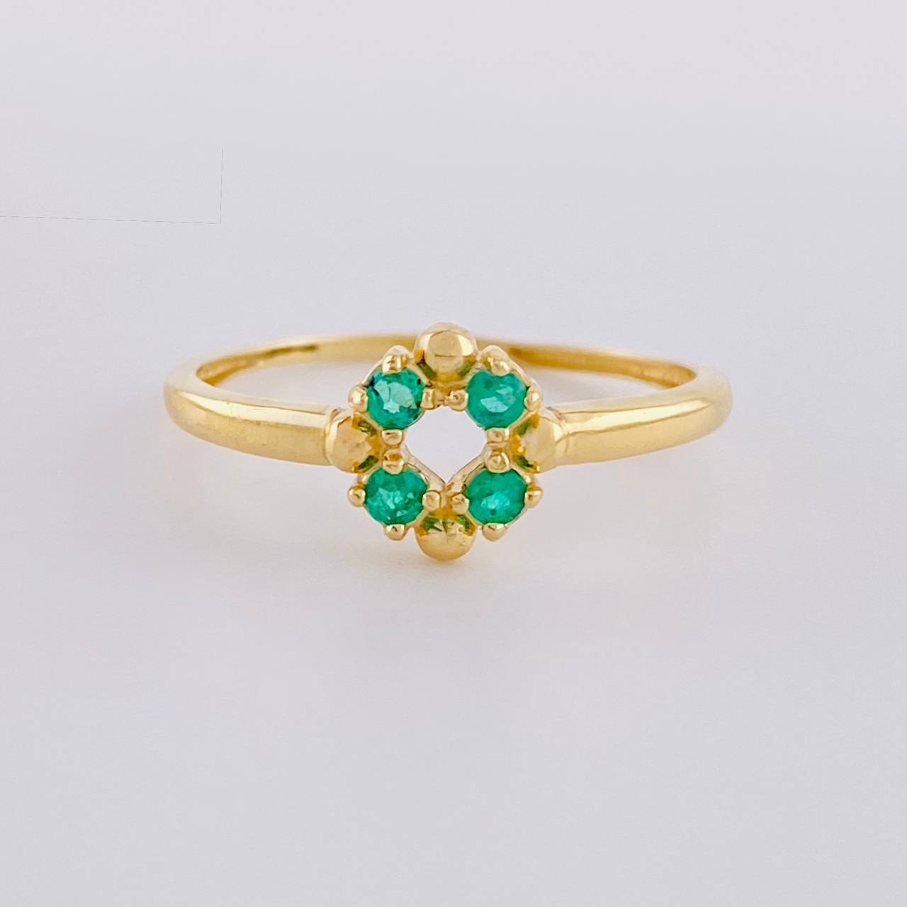 May Flower Ring Emeralds 1Pts 1.45 g / T7 1/2 Yellow Gold 18K
