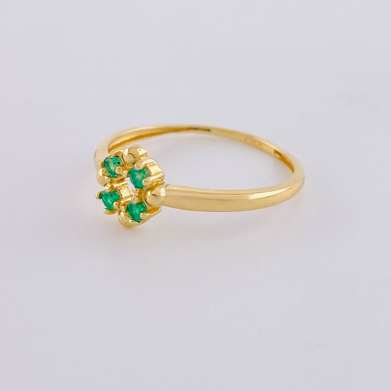 May Flower Ring Emeralds 1Pts 1.45 g / T7 1/2 Yellow Gold 18K