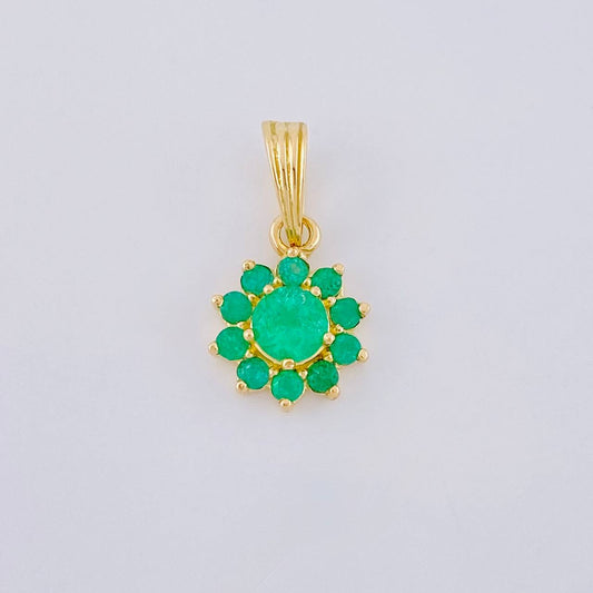 Dije Flor Esmeralda 59Pts 1.3 g / 1 in Oro Amarillo 18K