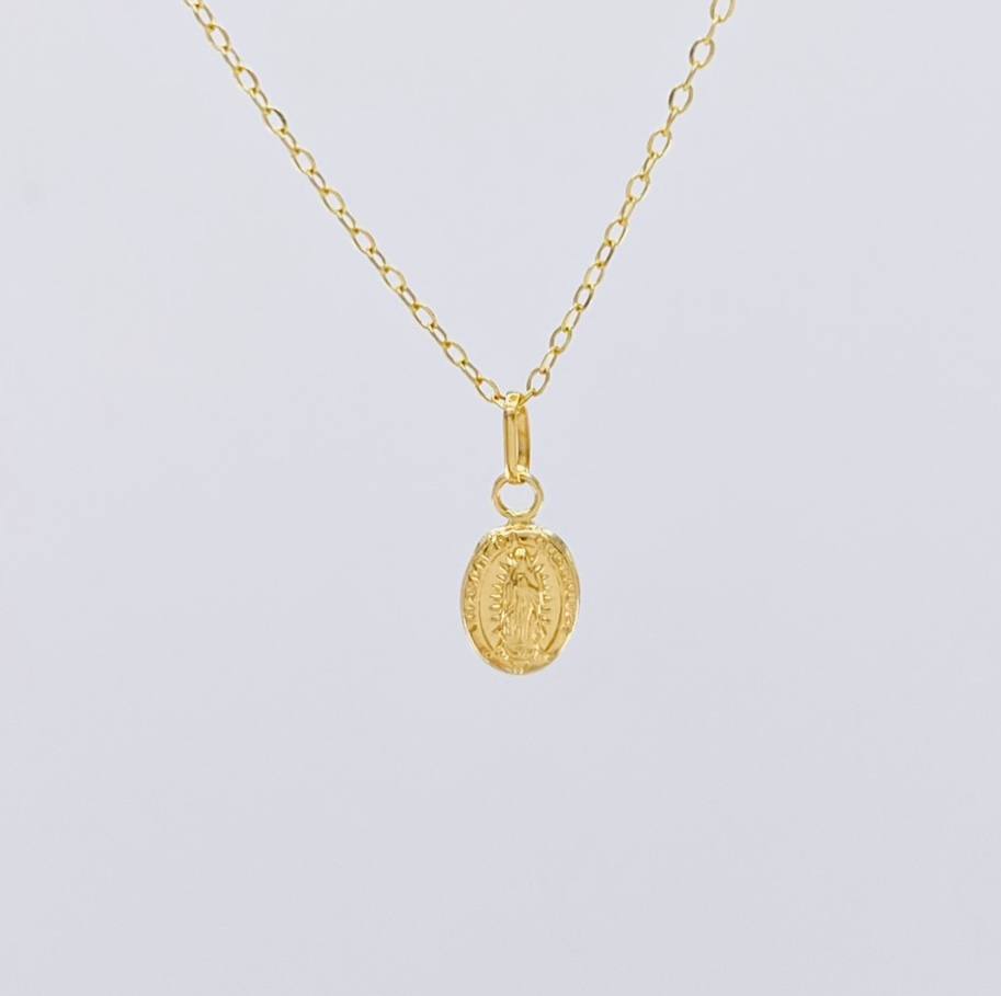Set Cadena Aro Seguido + Dije Guadalupe / 1.35g / 18 in Oro Amarillo 18K