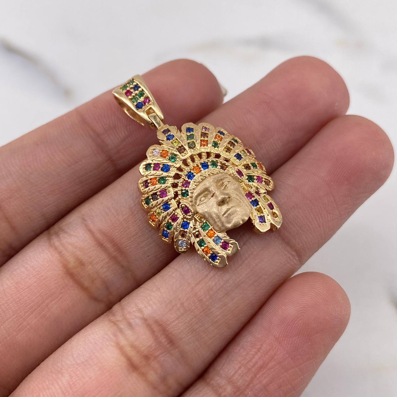 Pendant Indian 4.3gr / 3.1cm / Colored Zircons 18K Yellow Gold $
