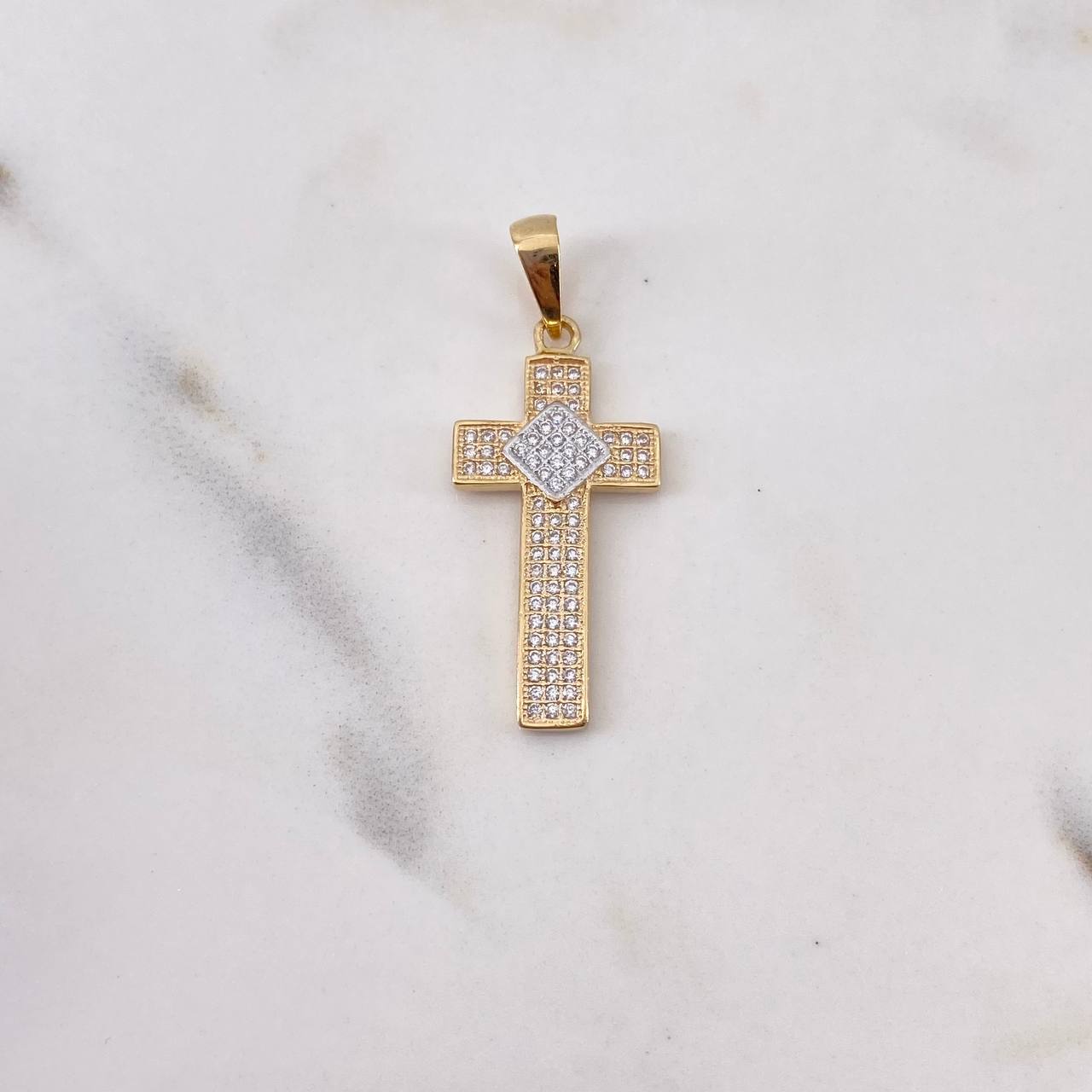 Dije Cruz Rombo 2.9gr / 3.6cm / Circones Blancos Dos Oros Amarillo Blanco 18K $