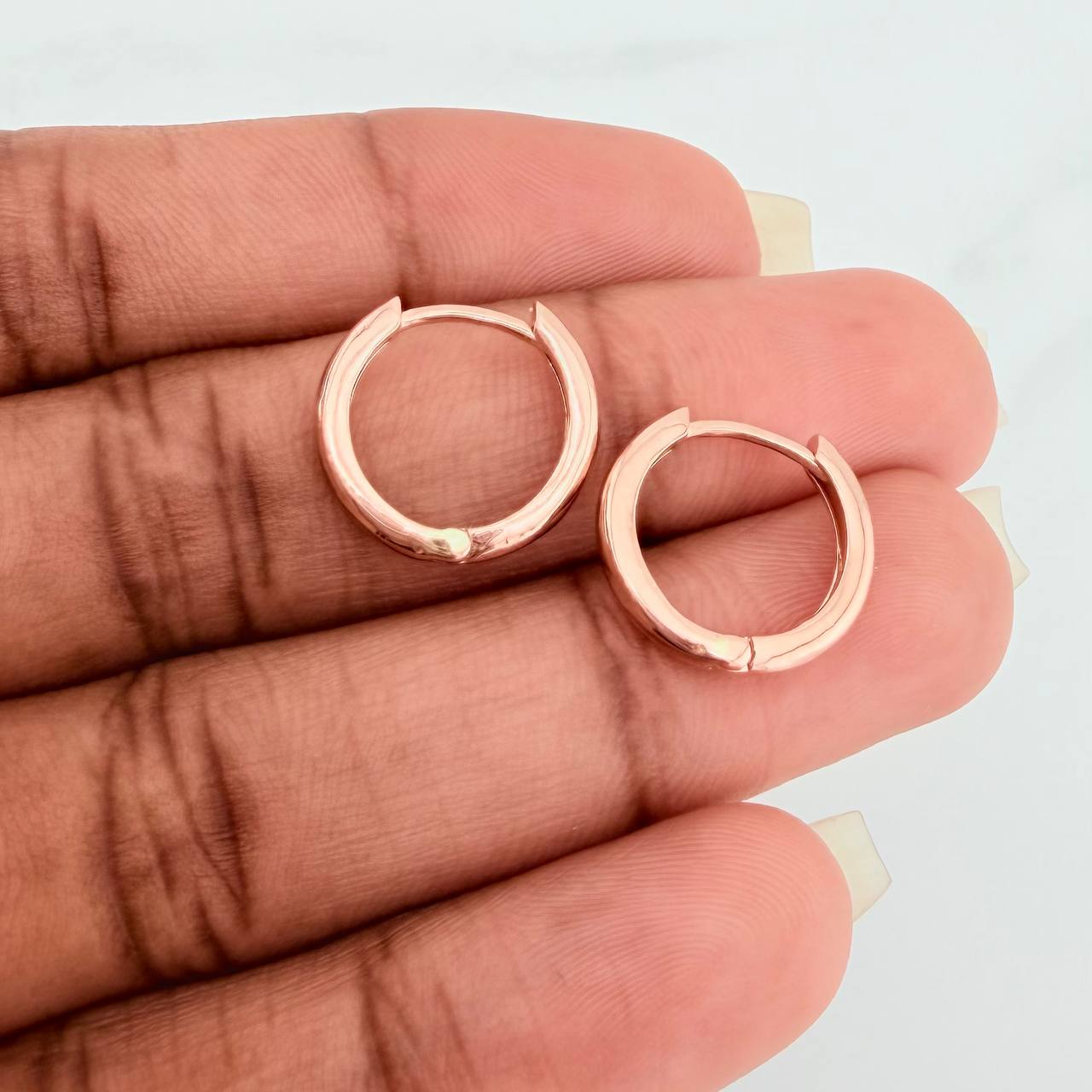 Candongas Aro Liso 2.4gr / 1/2 in / Oro Rosa 18K %