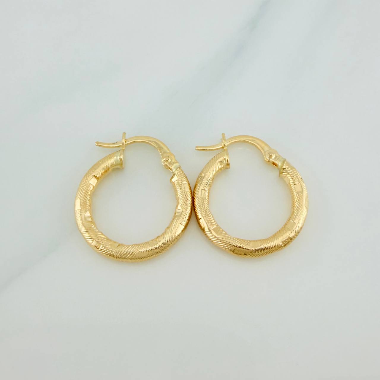 Hoop Earrings Sandra 1.7gr / 3/4 in / Yellow Gold 18K %