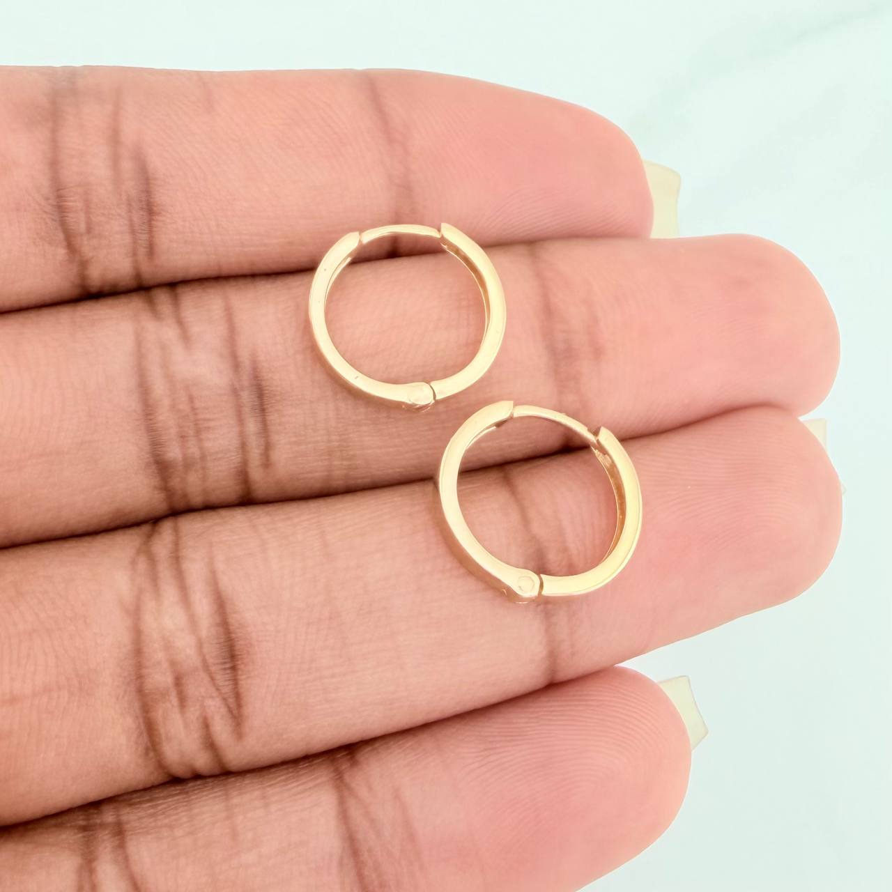 Candongas Carril 1.7gr / 1/2 in / Oro Amarillo 18K %
