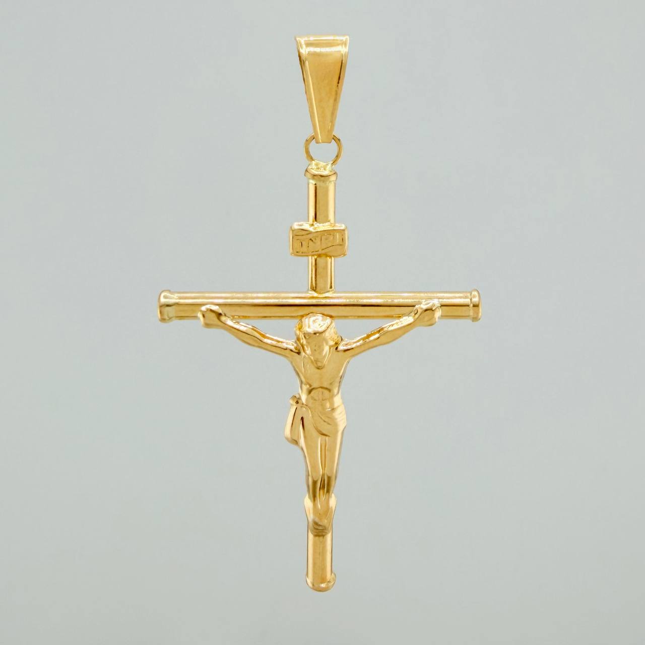Dije Cruz Cristo 3.15gr / 2 1/4 in / Oro Amarillo 18K %