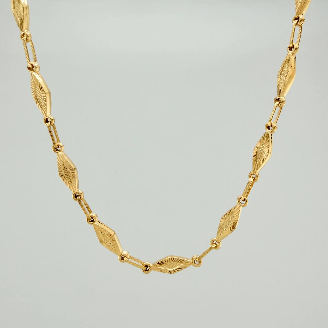 Cadena Rustica Rombos 12.2gr / 24 1/2 in / 4.1mm Oro Amarillo 18K %