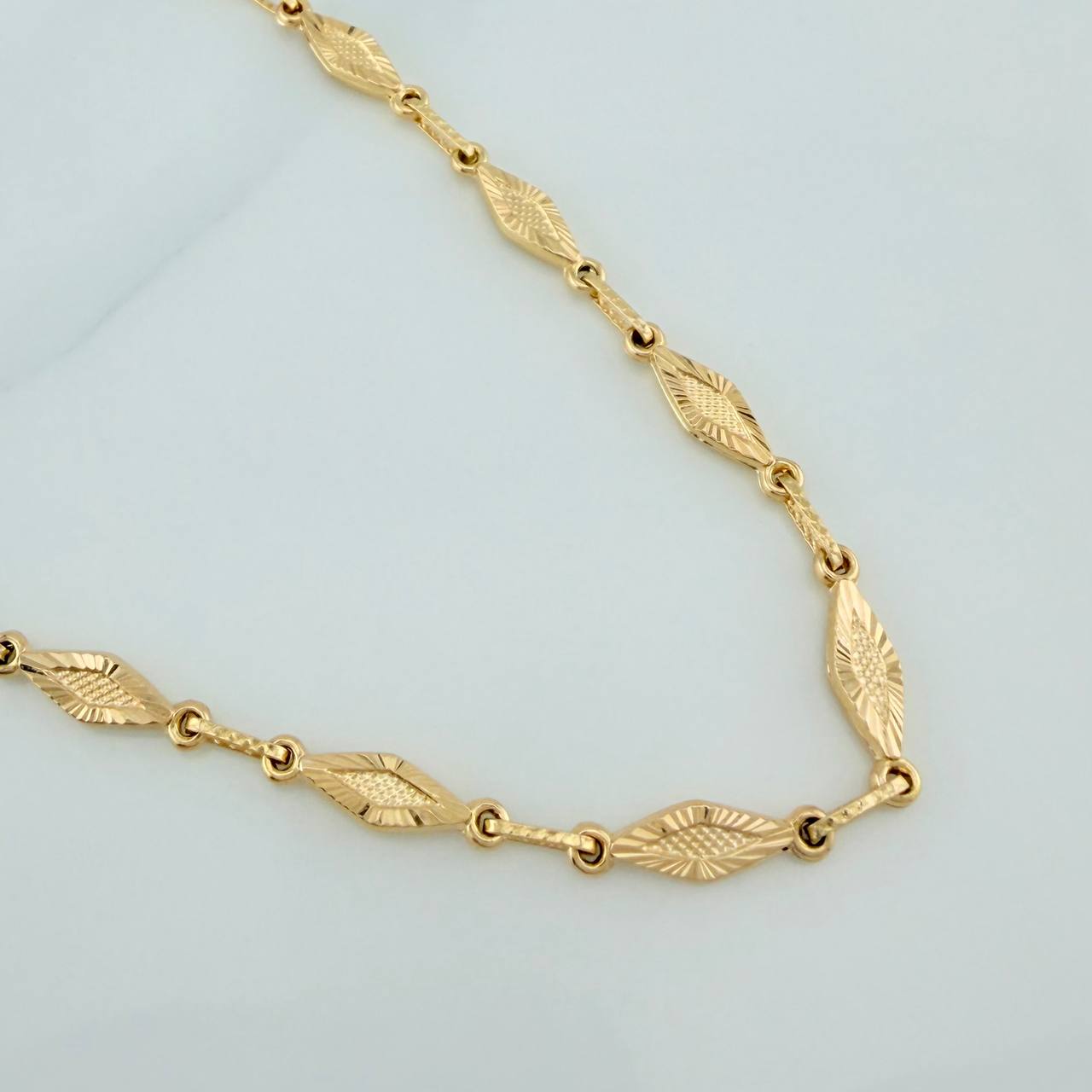 Cadena Rustica Rombos 12.2gr / 24 1/2 in / 4.1mm Oro Amarillo 18K %