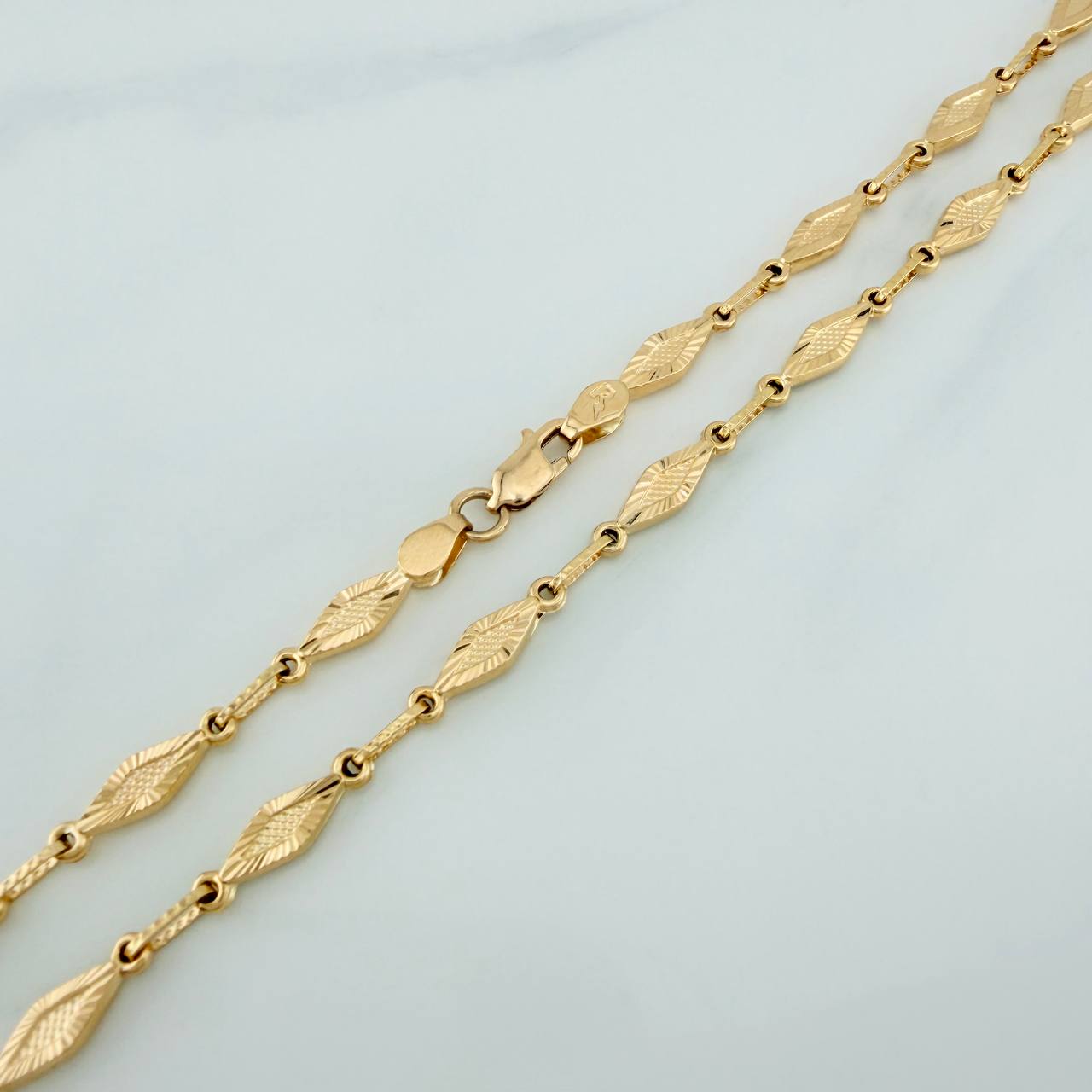 Cadena Rustica Rombos 12.2gr / 24 1/2 in / 4.1mm Oro Amarillo 18K %