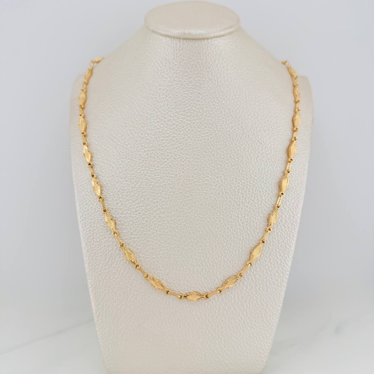 Cadena Rustica Rombos 12.2gr / 24 1/2 in / 4.1mm Oro Amarillo 18K %