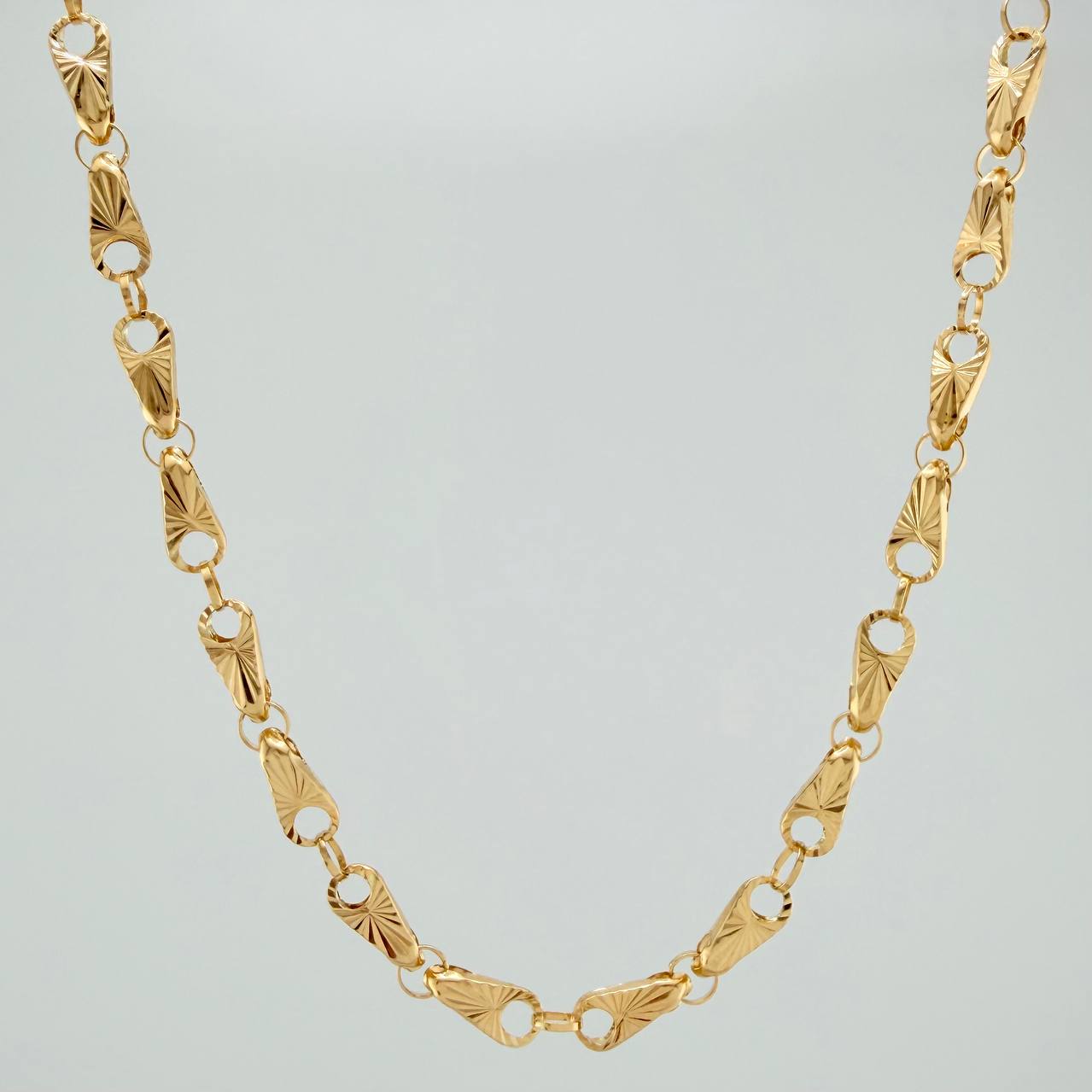 Rustic Spike Chain 11.2gr / 24 1/2 in / 3.9mm 18K Yellow Gold %