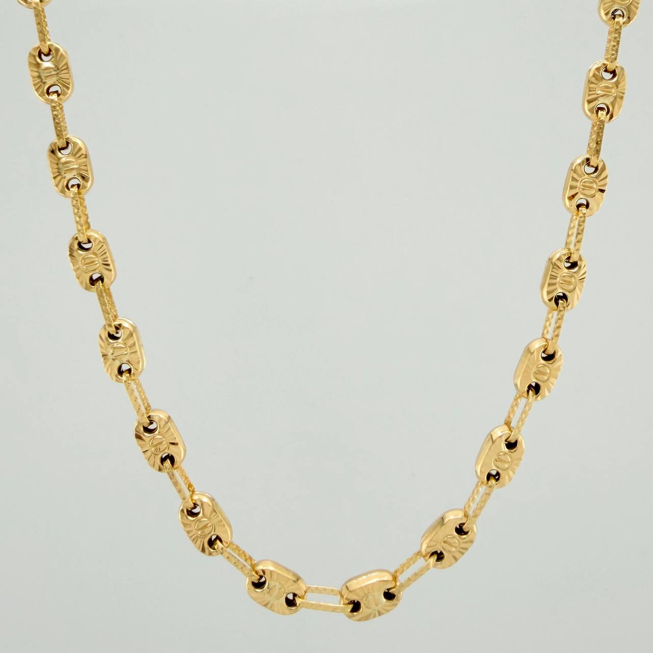 Rustic Screw Chain 14.75gr / 24 1/4 in / 4.3mm 18K Yellow Gold %
