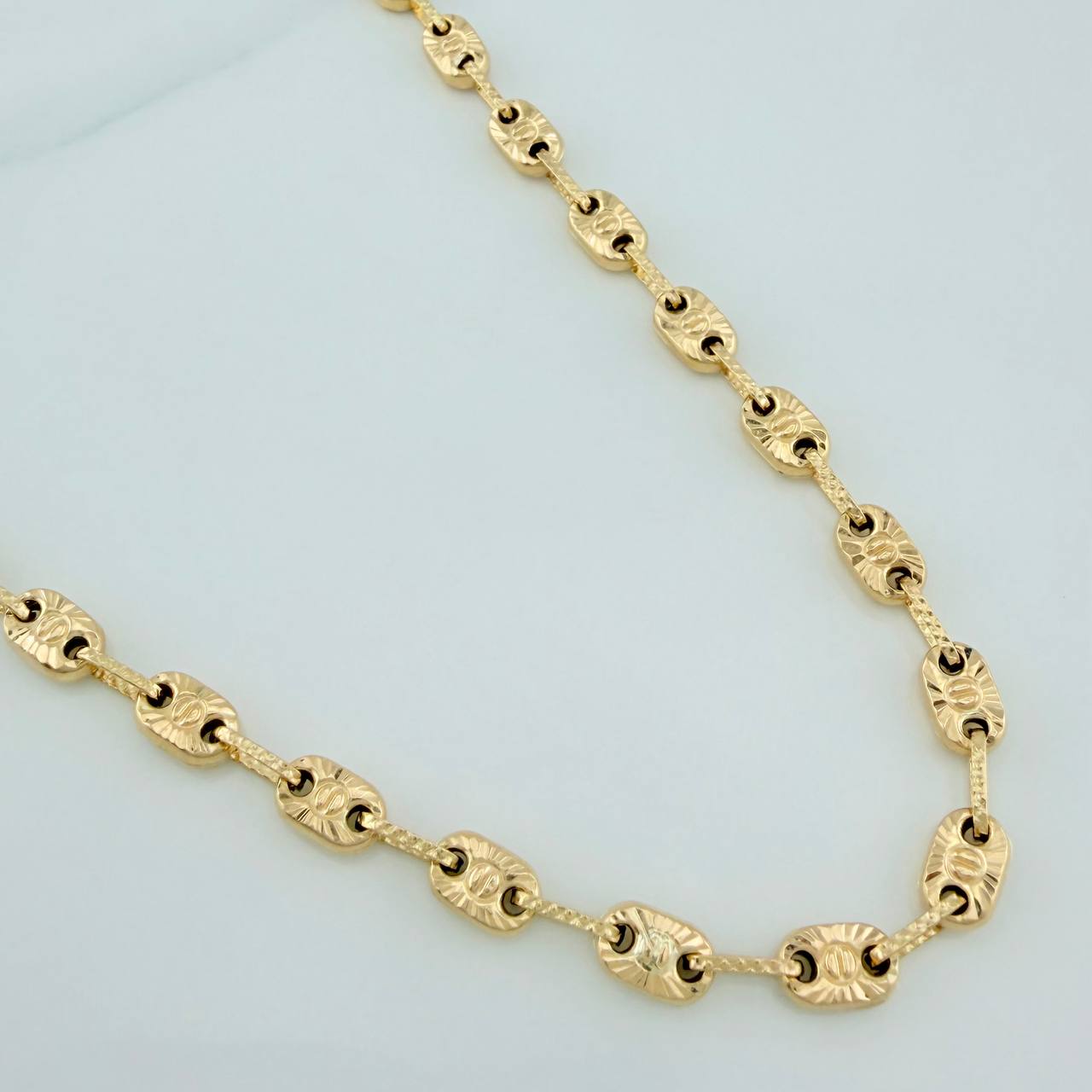 Rustic Screw Chain 14.85gr / 24 1/4 in / 4.2mm Yellow Gold 18K %