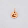 Dije Placa Letra C 0.85gr / 1/2 in / Oro Rosa 18K