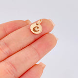 Dije Placa Letra C 0.85gr / 1/2 in / Oro Rosa 18K