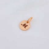 Dije Placa Letra M 0.9gr / 1/2 in / Oro Rosa 18K