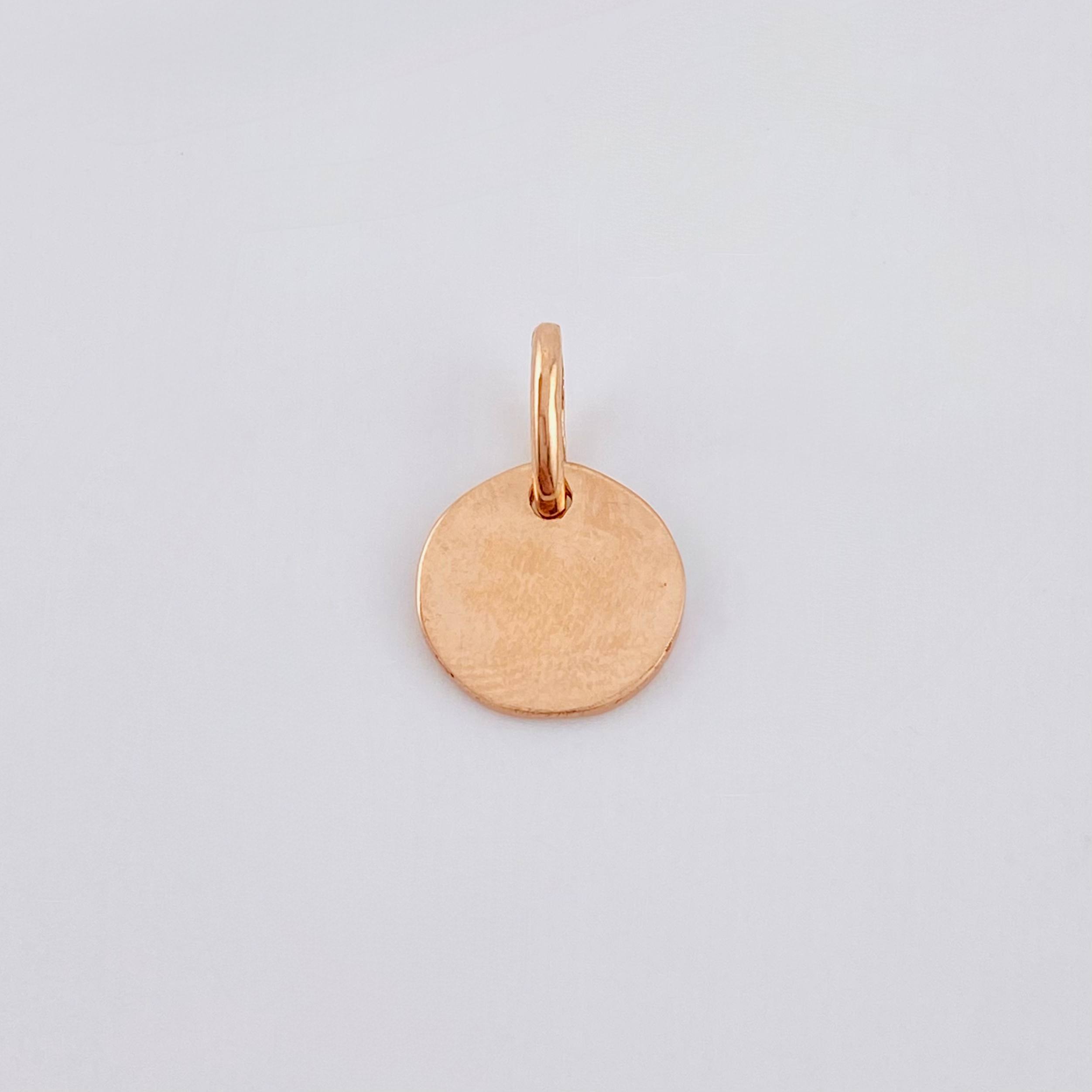 Dije Placa Letra V 0.9gr / 1/2 in / Oro Rosa 18K *