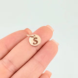 Dije Placa Letra S 0.9gr / 1/2 in / Oro Rosa 18K