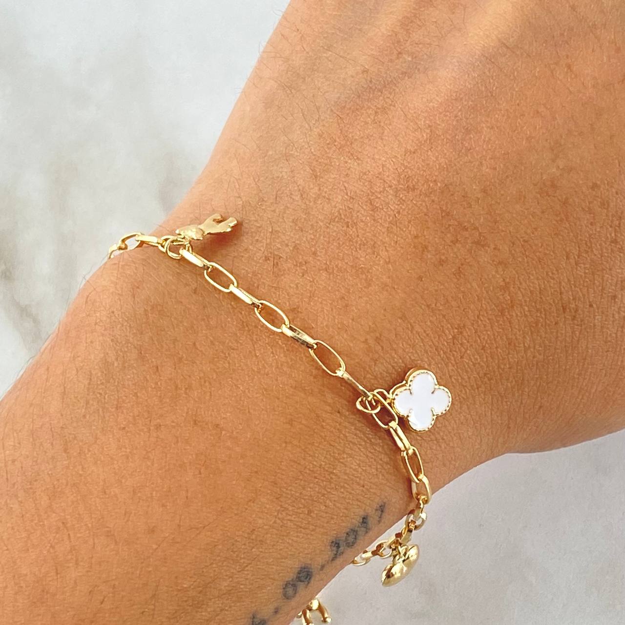 Paperclip Bracelet Pendants Pendants 3.6gr / 7.1in / 2.6mm Heart-Bear Raised Hand-Clover 18K Gold ©