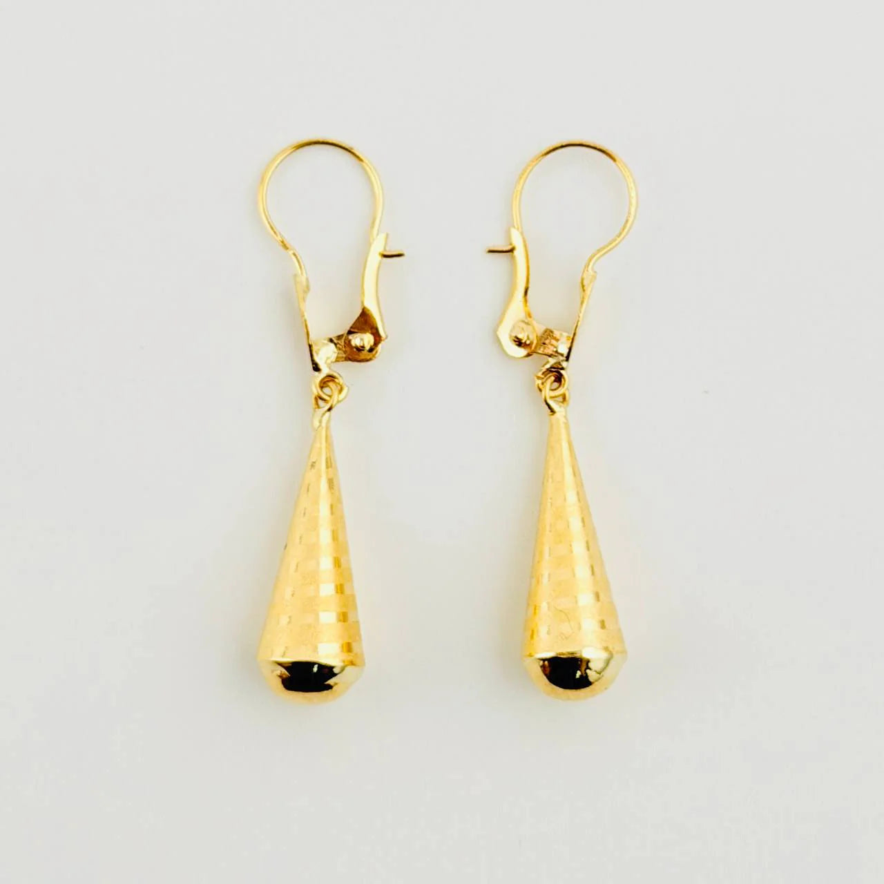 Candongas Lagrima 1gr / 1 1/4 in / Oro Amarillo 18K %