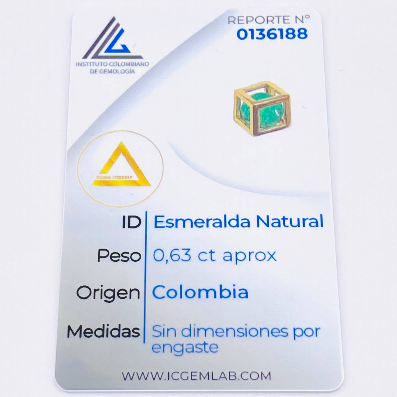 Dije Cubo Esmeralda 63pts 0.7gr / 1/4 in / Oro Amarillo 18K ©