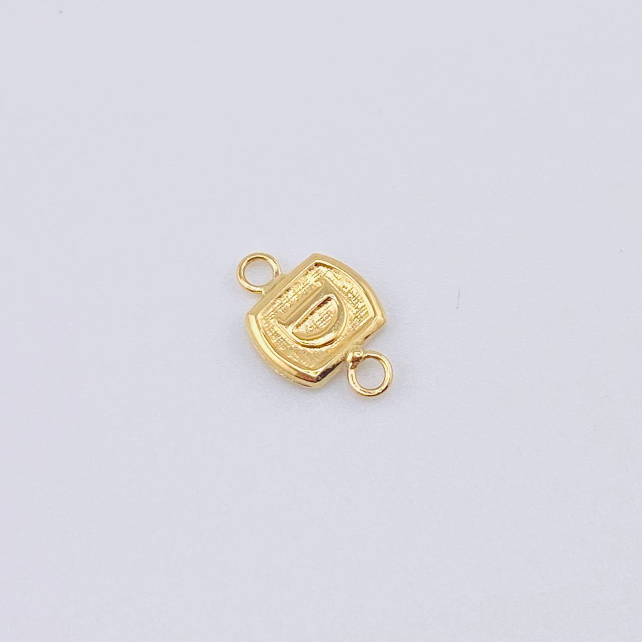 Herraje Letra D 0.3gr / 1/2 in / Oro Amarillo 18K