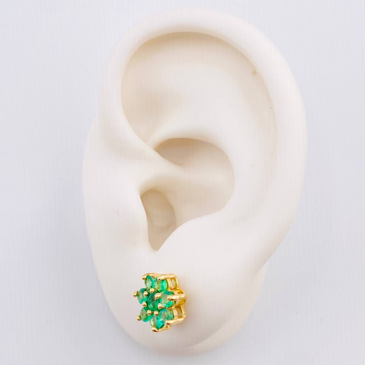 Set Prado De Flores - Topos 1cm - Dije 1.6cm - Anillo T7 1/4 Esmeraldas 1.2 Qts 8.05gr / Oro Amarillo 18K ©