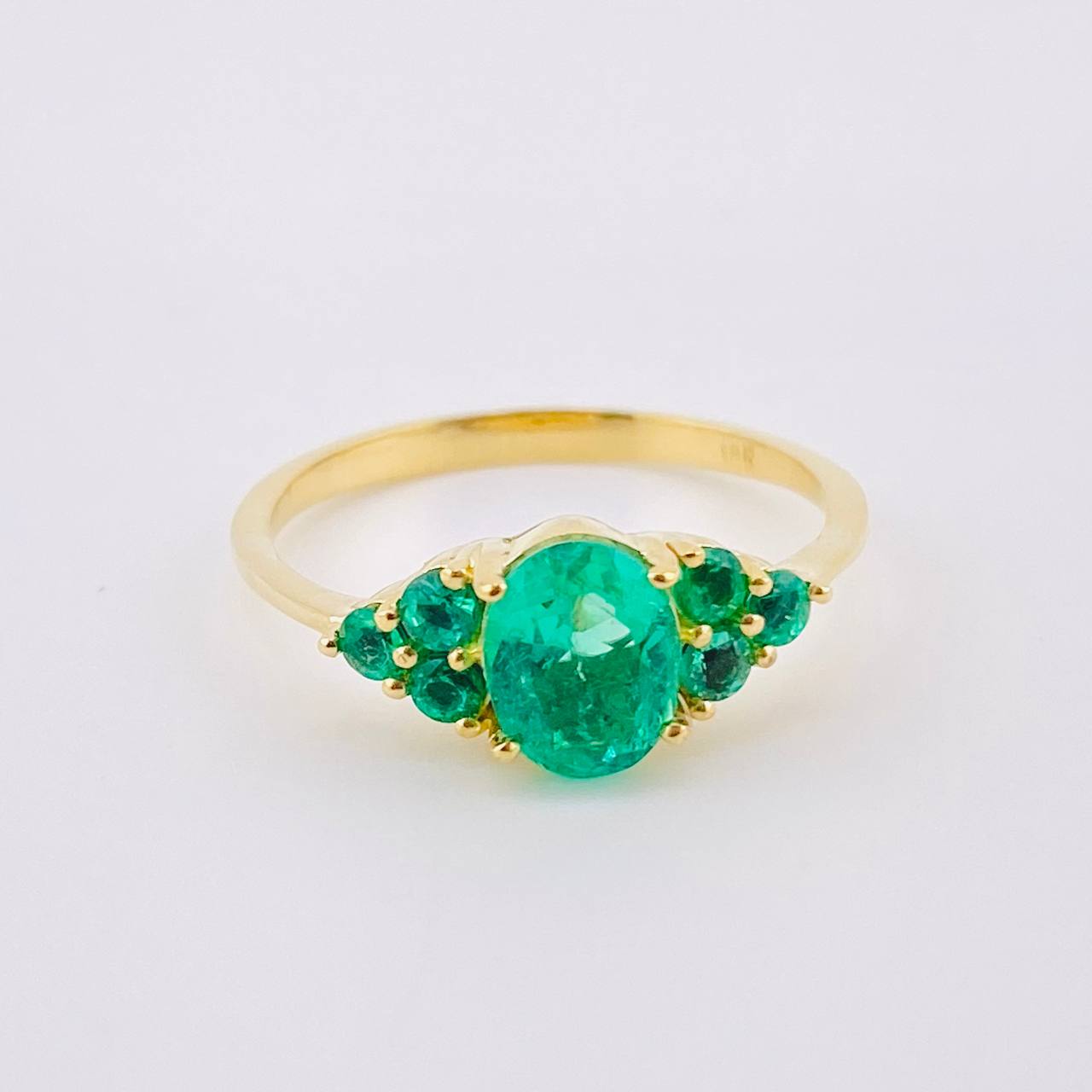 Set Elegancia Victoriana - Candongas 3cm - Dije 2.1cm - Anillo T7 1/4 Esmeraldas 3 Qts 7gr / Oro Amarillo 18K ©