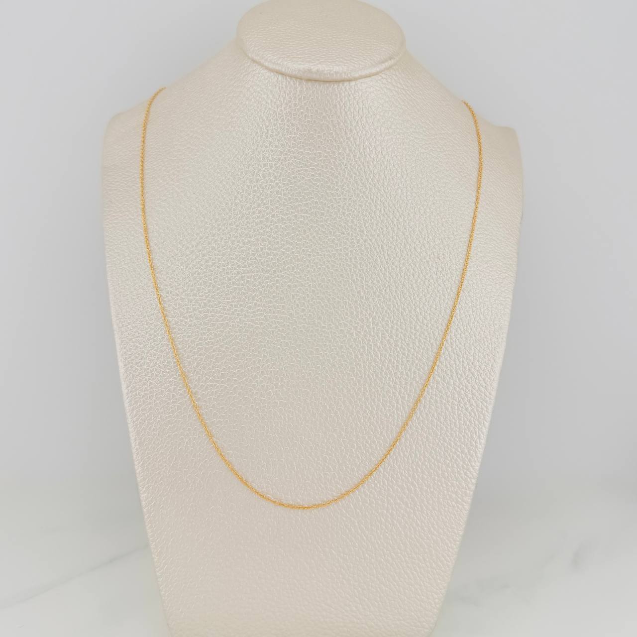 Cadena Aro Seguido 1.3gr / 17 3/4 in / 0.8mm Oro Amarillo +3 18K %