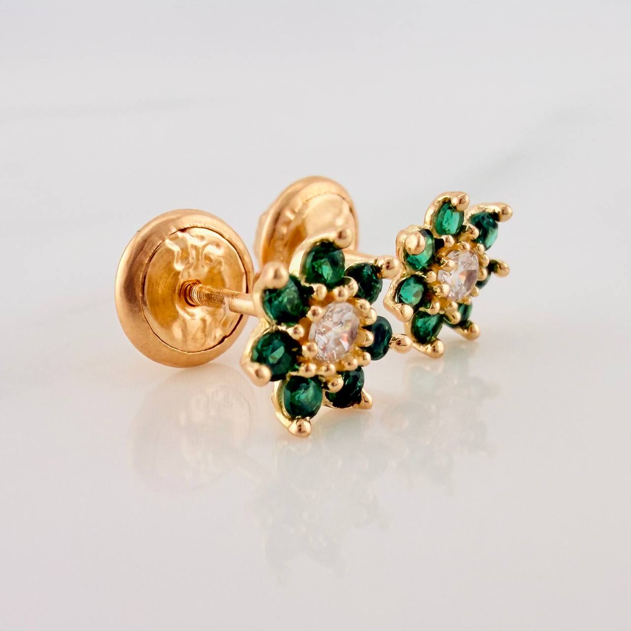 Topos Flor 0.85gr / 6.3mm Oro Amarillo 18K %