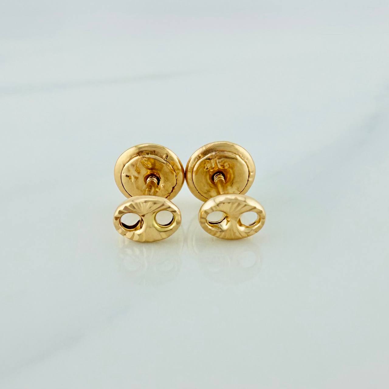 GC Stud Earrings 0.5gr / 4.7mm 18K Yellow Gold %