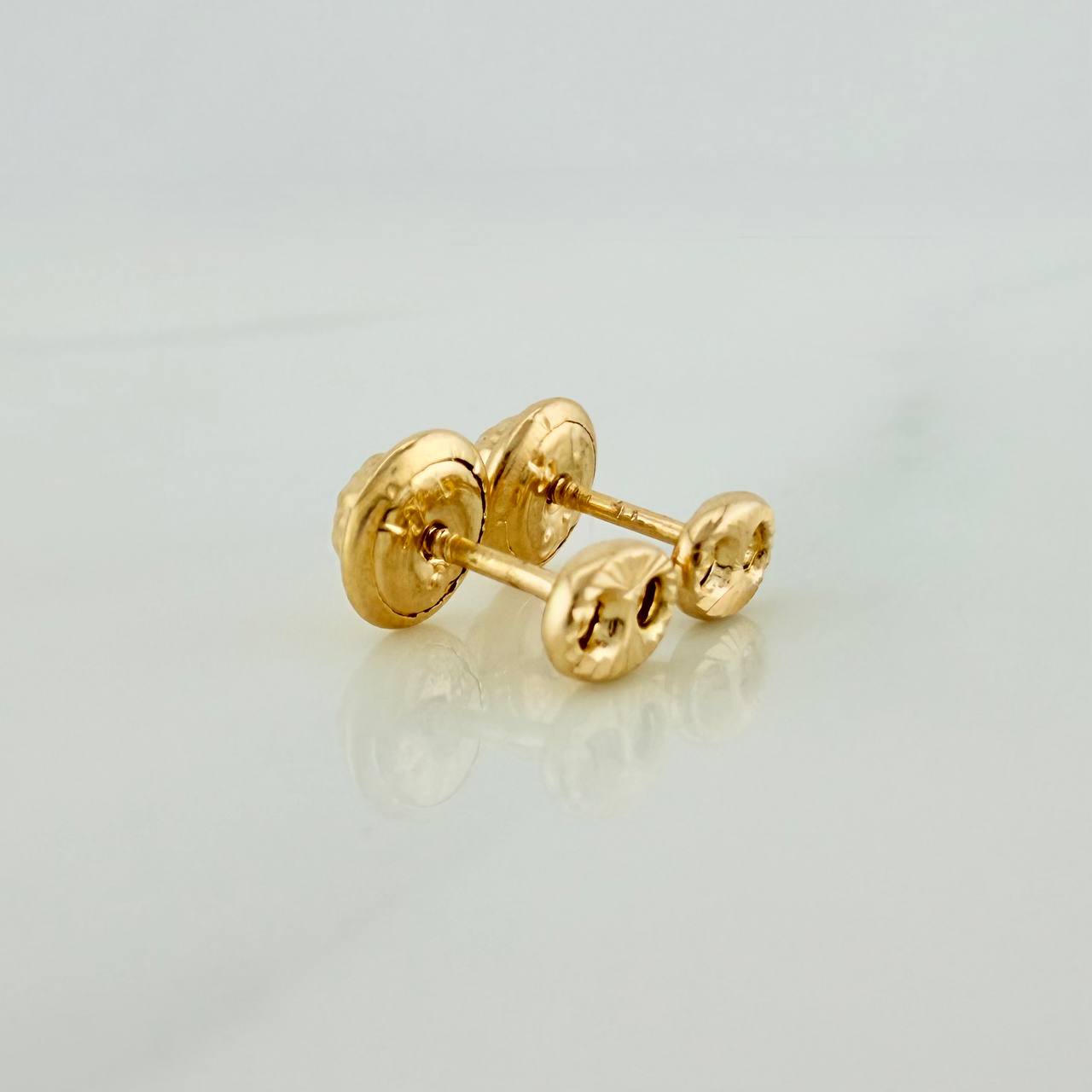 GC Stud Earrings 0.5gr / 4.7mm 18K Yellow Gold %