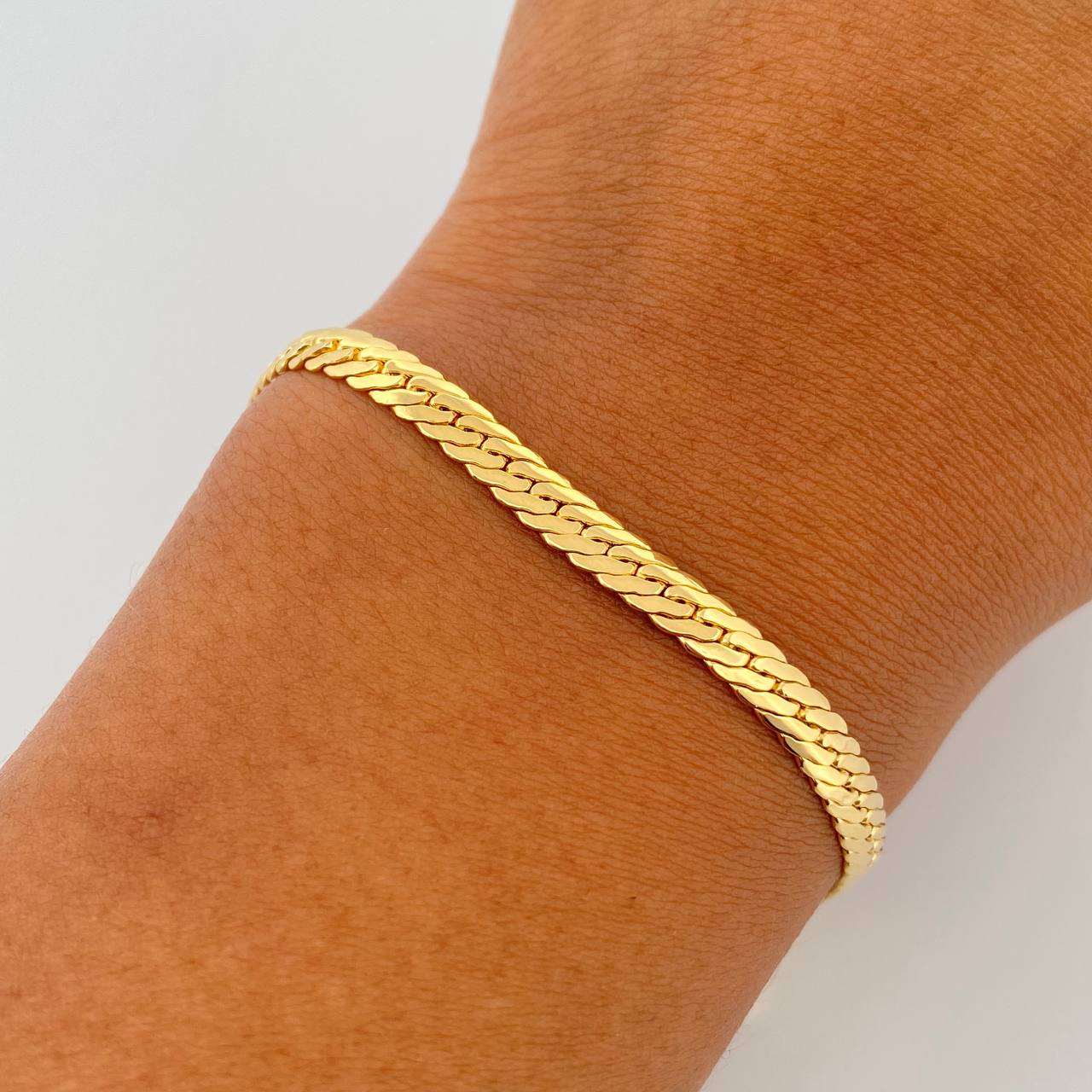 Pulso Serpiente 4.35gr / 19cm / 4mm Oro Amarillo +3 18K $