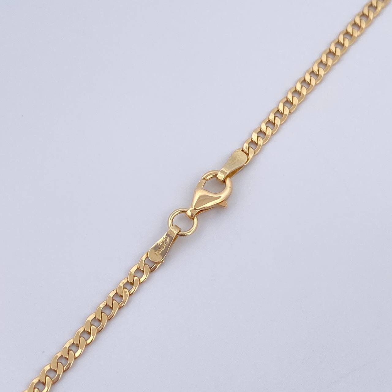 Cadena Cubana 3.95gr / 60.5cm / 2.3mm Oro Amarillo +0 18K $