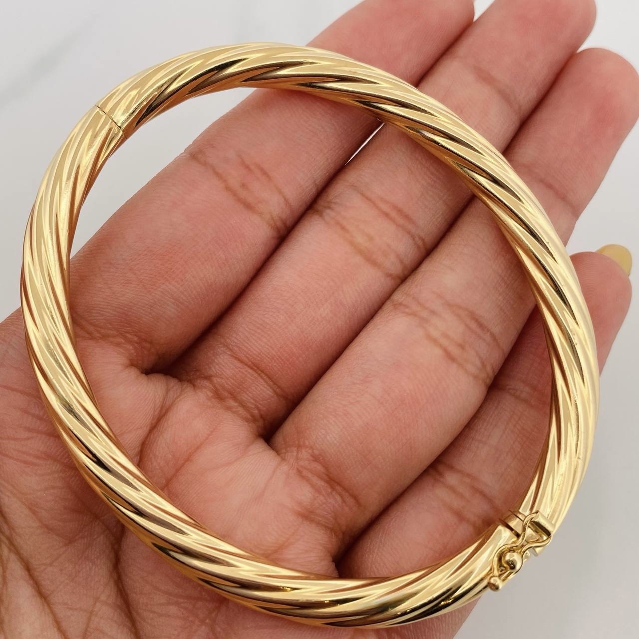 Bracelet Twisted Hoop 13.45 g / 7 3/4 in / 5.3 mm Yellow Gold 18K