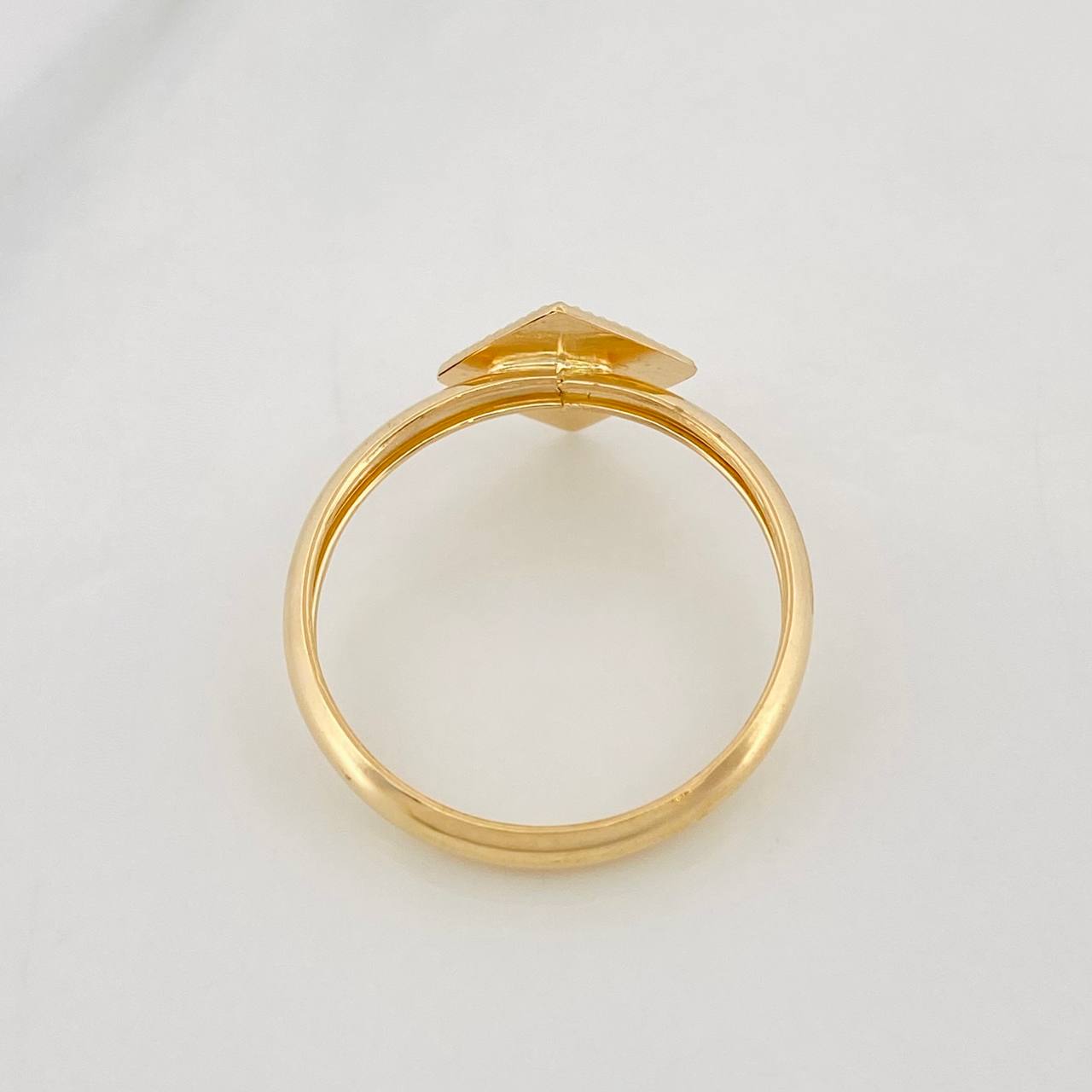 Anillo Rombo Diamantado 1.05g / T8 1/4 Oro Amarillo 18K