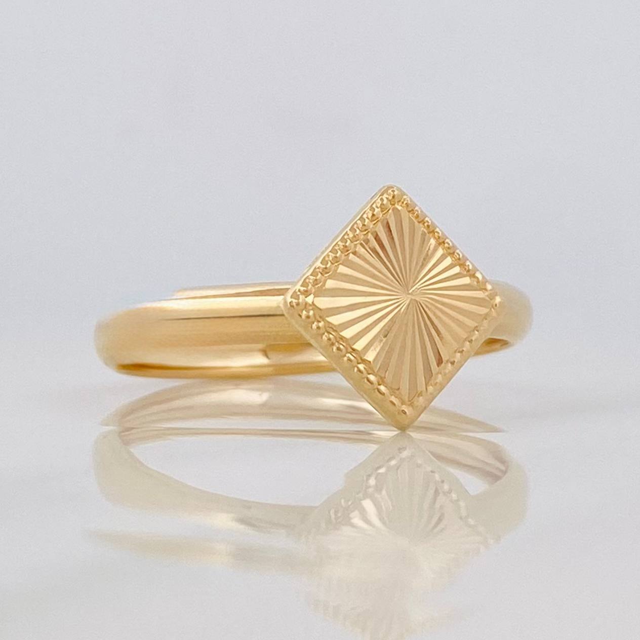 Anillo Rombo Diamantado 1.05g / T8 1/4 Oro Amarillo 18K