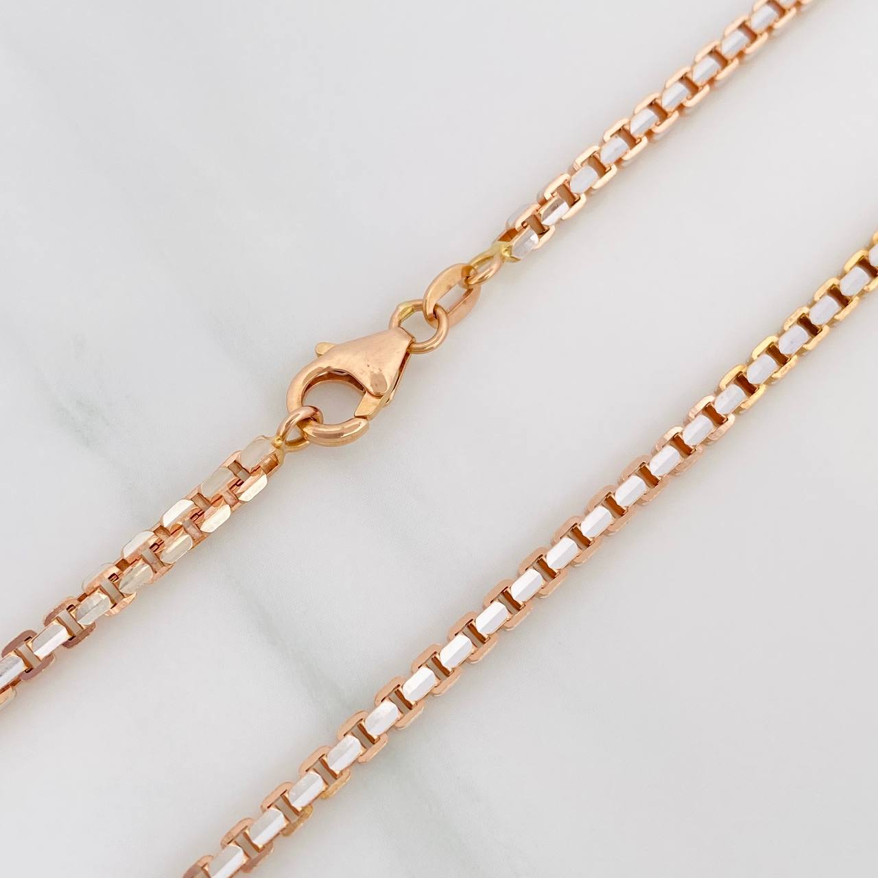Venetian Chain 29.85 g / 25 3/4 in / 2.9 mm Two Yellow Rose Gold 18K