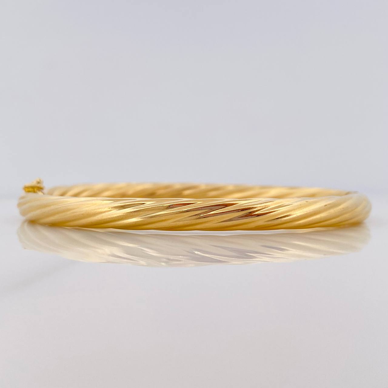 Bracelet Twisted Hoop 13.45 g / 7 3/4 in / 5.3 mm Yellow Gold 18K