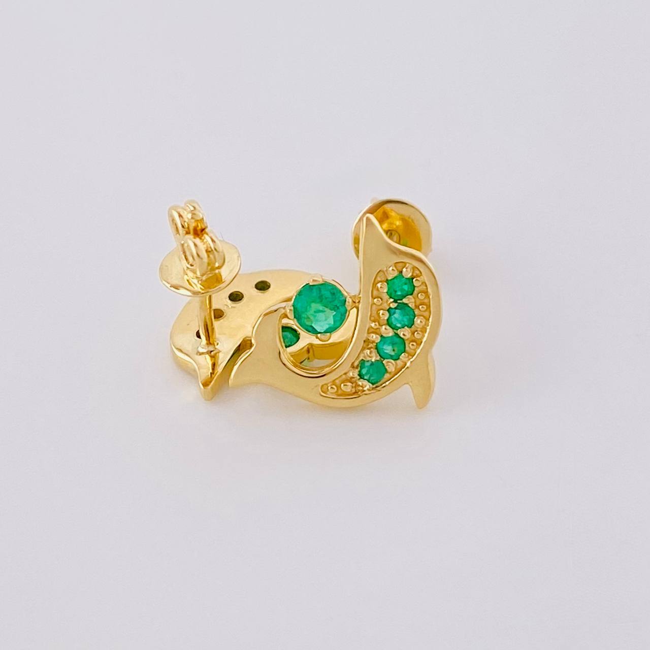 Topos Delfin Esmeraldas 31Pts 2.8 g / in / 10.7 mm Oro Amarillo 18K