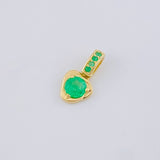 Dije Nila Esmeraldas 35Pts 0.8 g / 1 in Oro Amarillo 18K