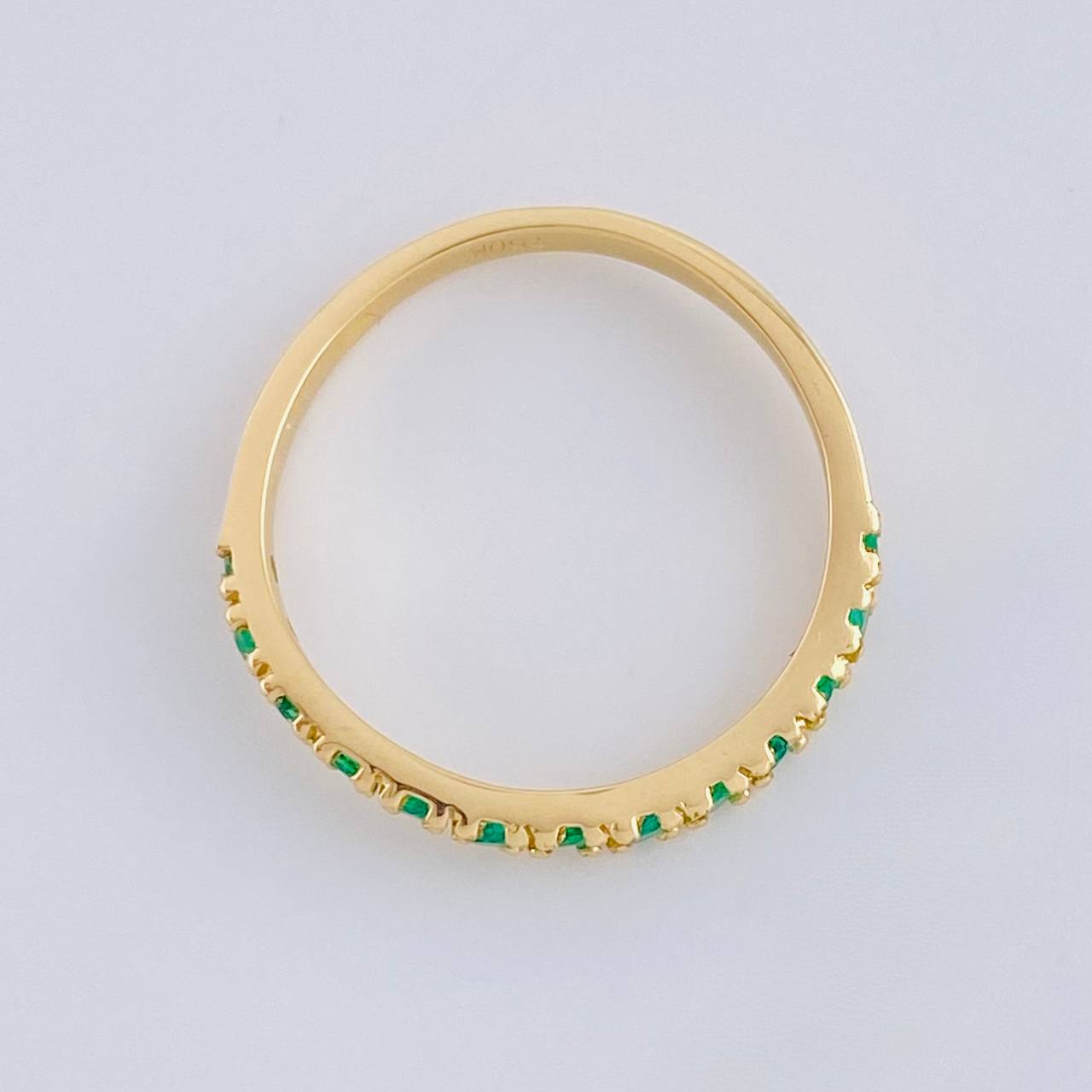 Anillo Carill Oleado Esmeraldas 23Pts 2.05 g / T6 1/2 Oro Amarillo 18K
